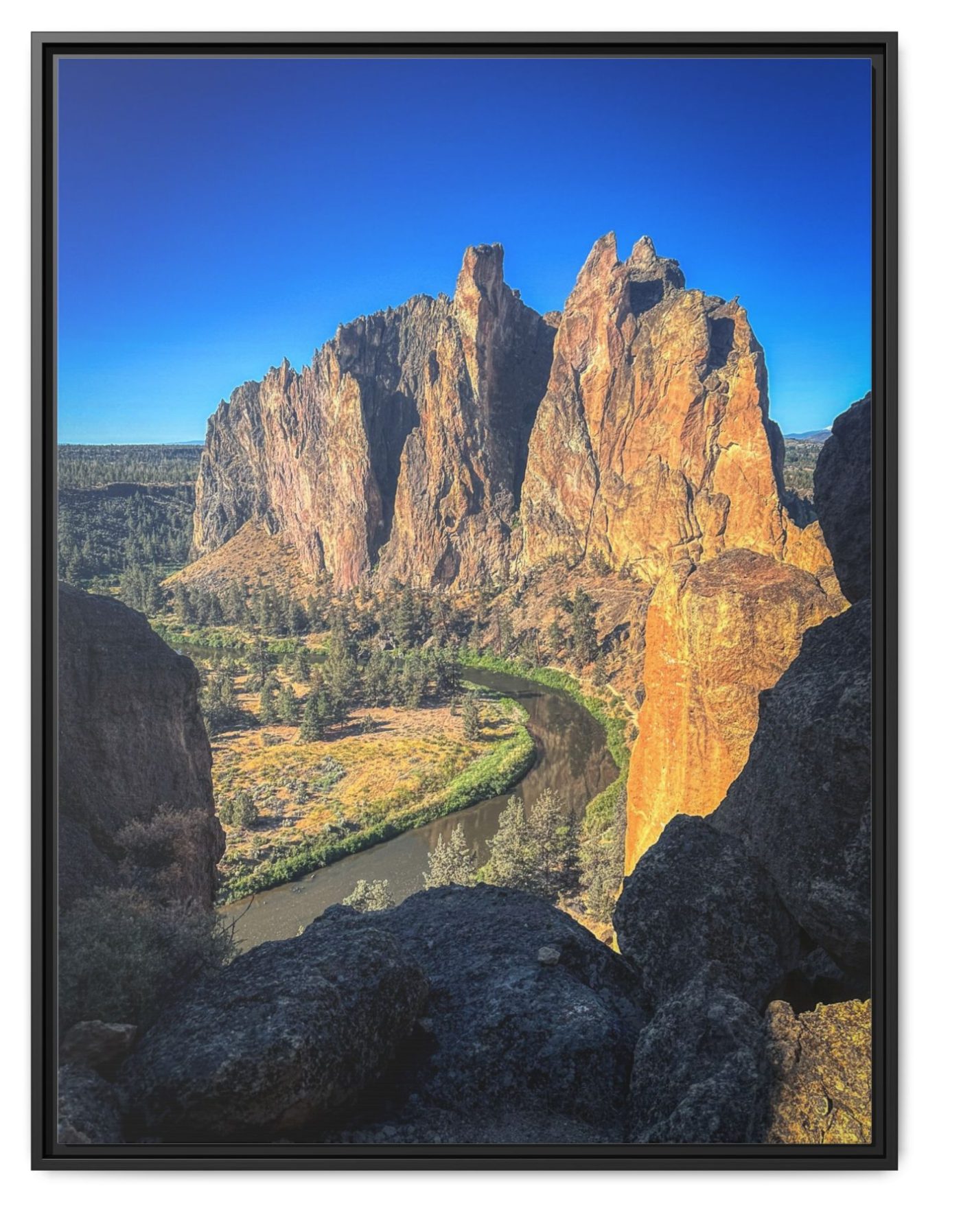 Smith Rock Basalt Towers – Sunlit Canyon River